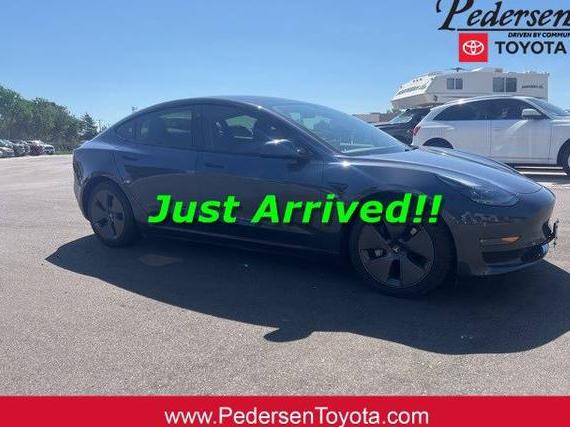 TESLA MODEL 3 2022 5YJ3E1EB8NF246799 image